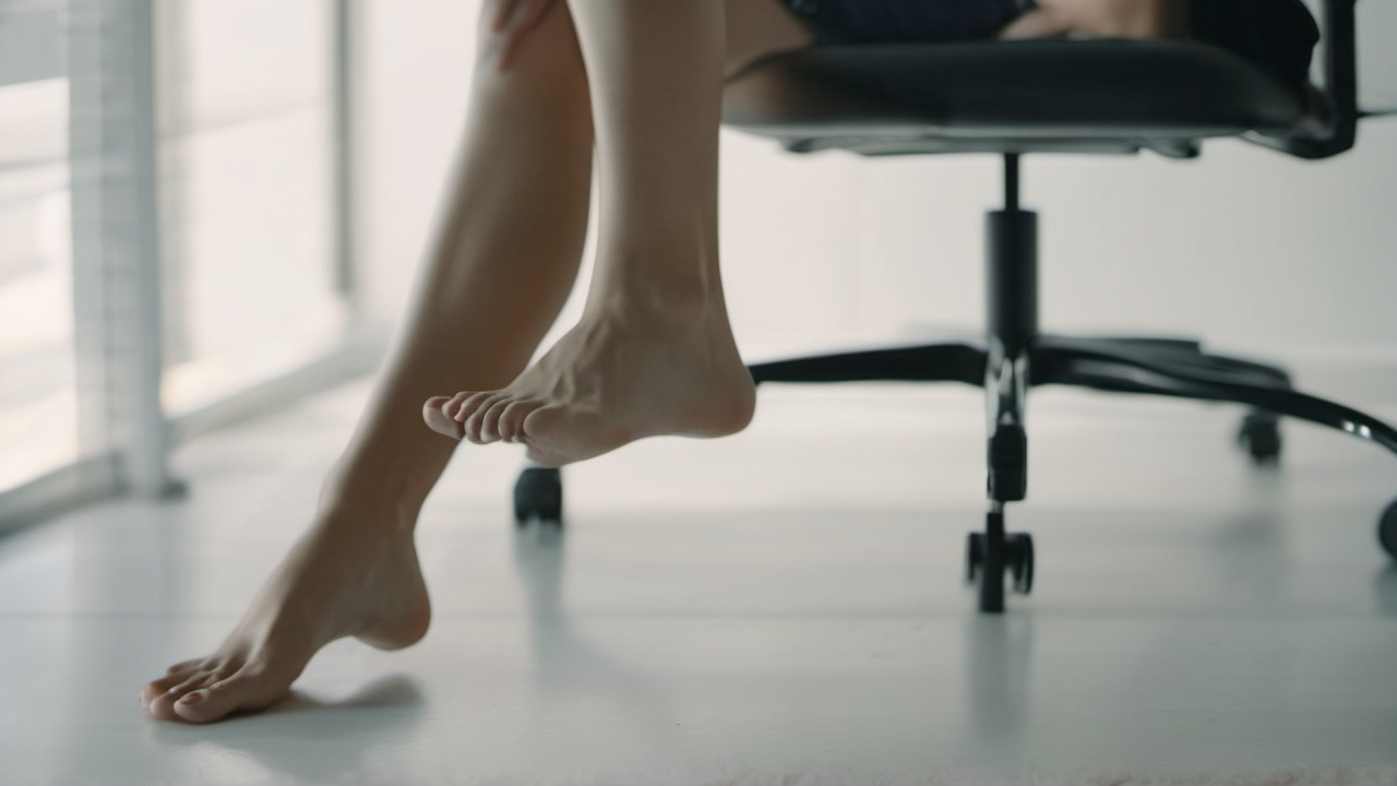 발냄새 없애는 법, 여름철 원인부터 잡는 관리 5단계 - 관리해도 안 잡힐 때 점검할 것
